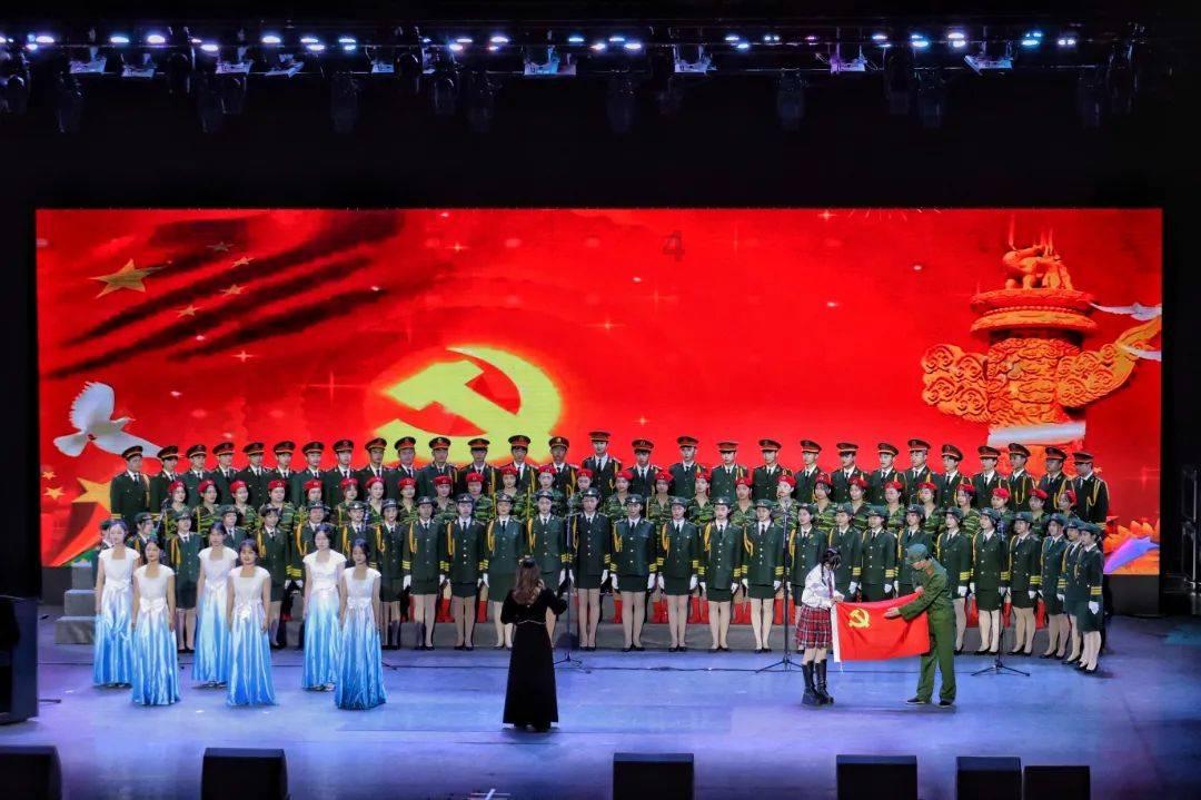 大学生恋爱该不该告诉父母？游戏画面