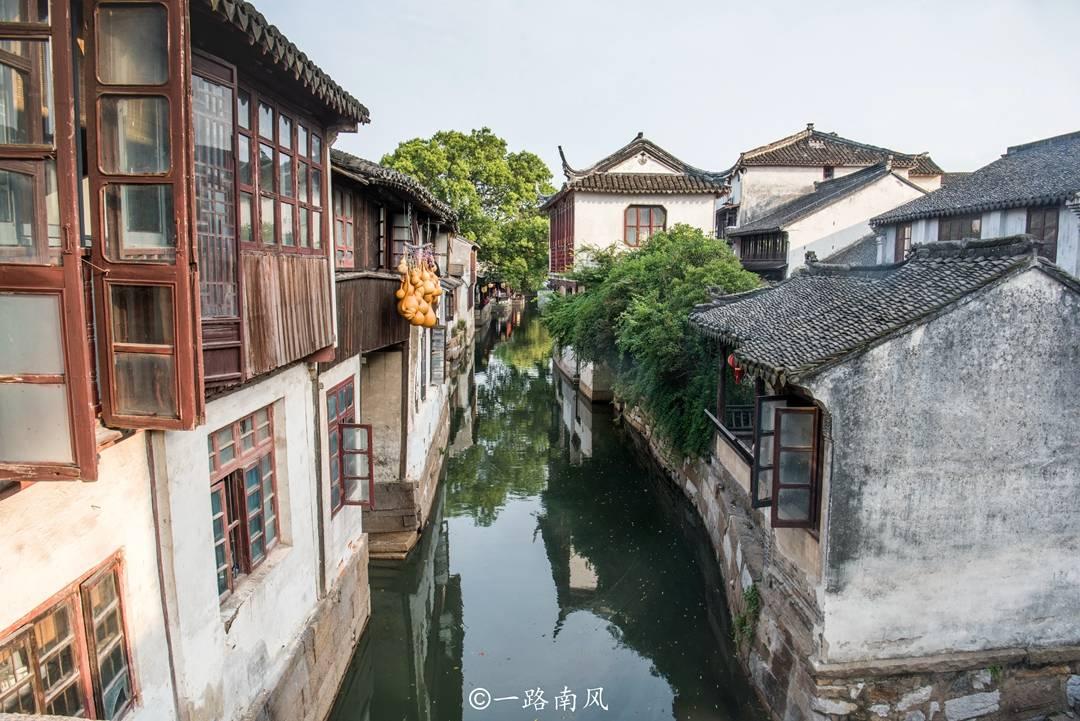 大学生恋爱该不该告诉父母？游戏画面